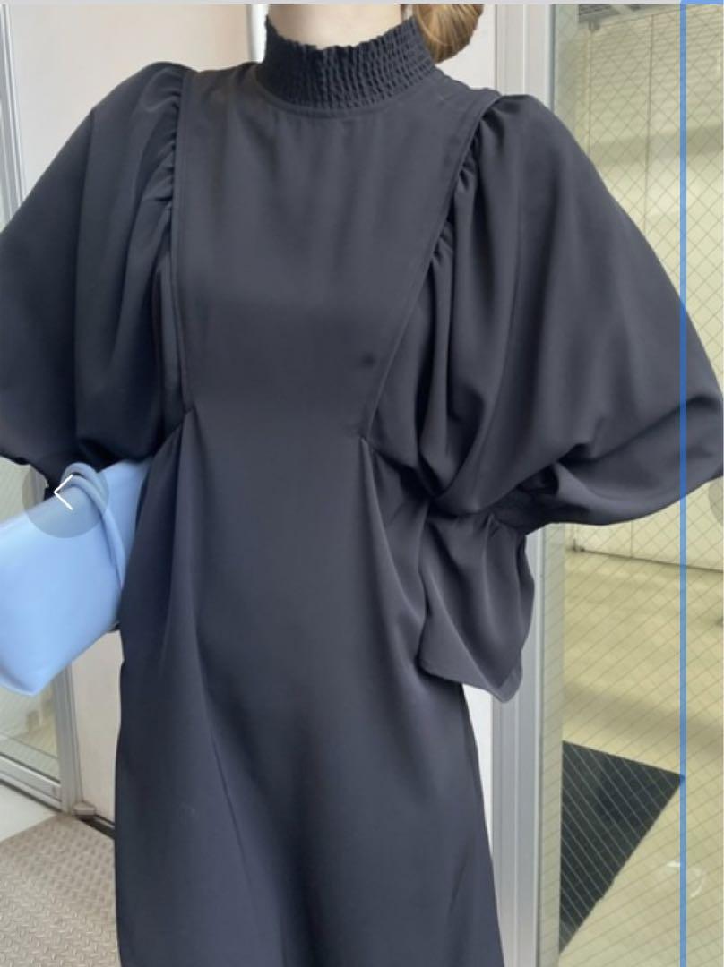Ameri（アメリ）の「UPPER VOLUME OVER DRESS（ワンピース