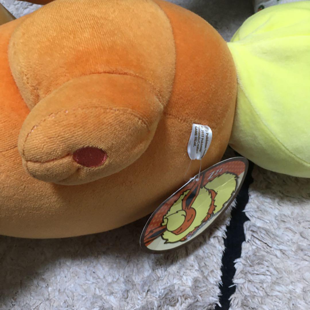 ブースター　巨大ポケモンぬいぐるみ