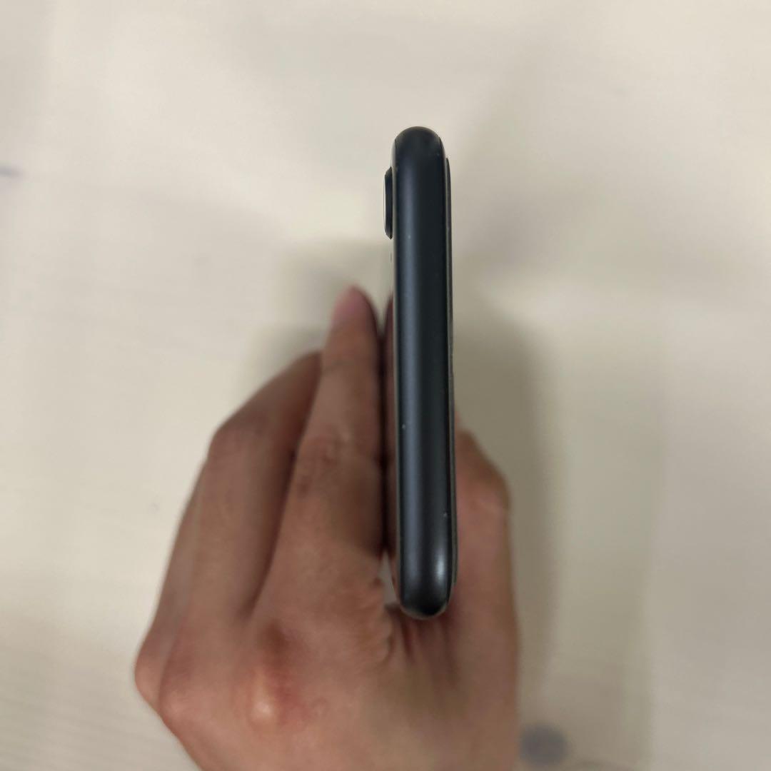 iPhone 8ブラック 本体 Apple iPhone 8ブラック 本体 とびつい
