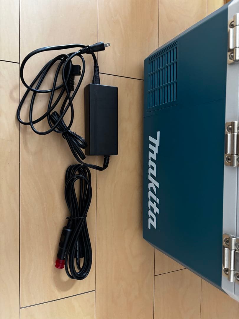 クーラーボックス