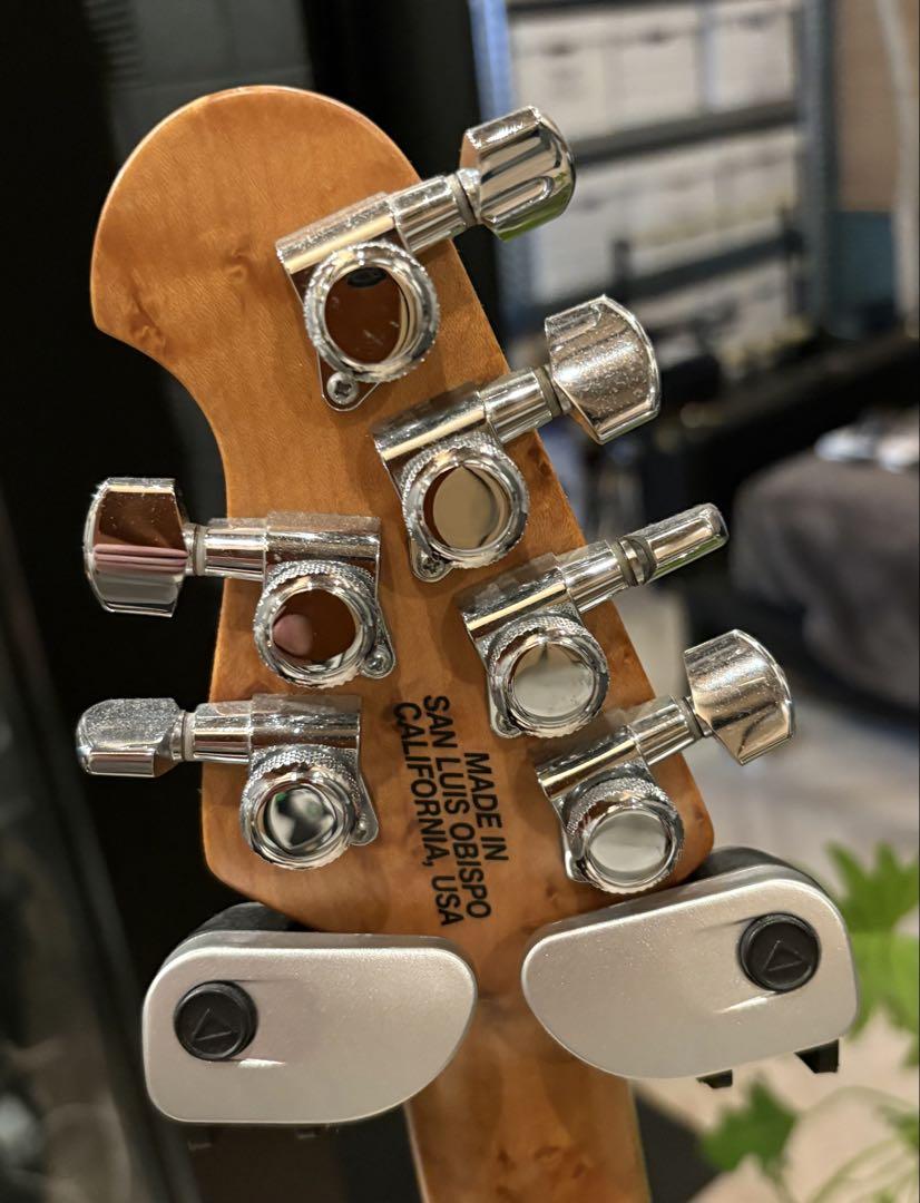 MUSICMAN LUKEⅢ Emerald Green Sparkle