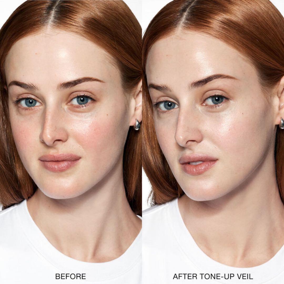 NARS LIGHT REFLECTING™TONE-UP VEIL SPF22