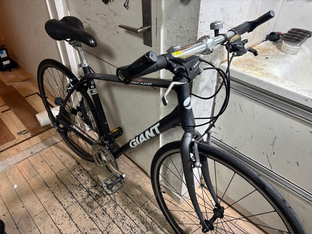 クロスバイク メタリックグレー