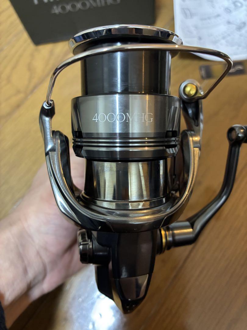 SHIMANO 24TWIN POWER 4000MHG スピニングリール