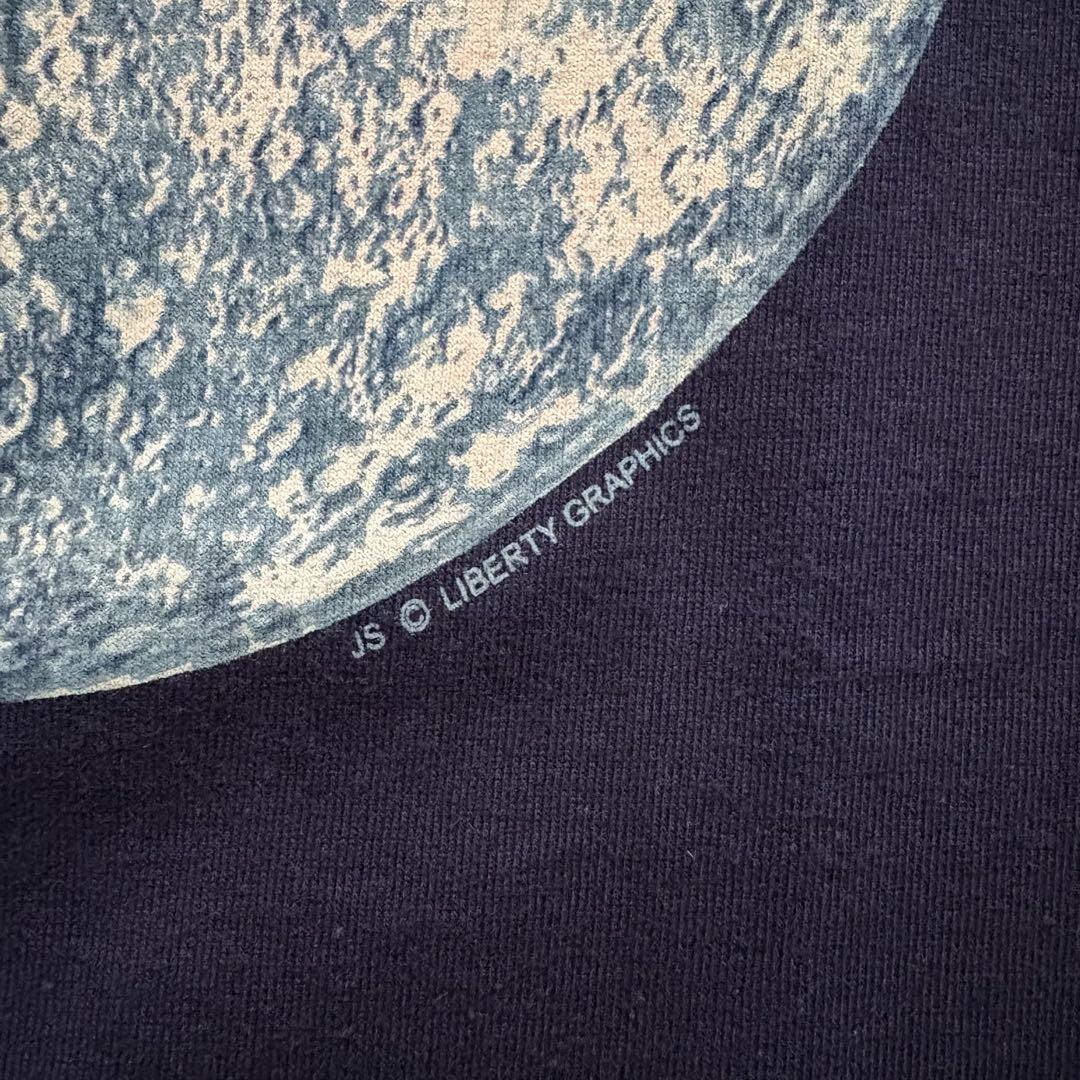 L 月