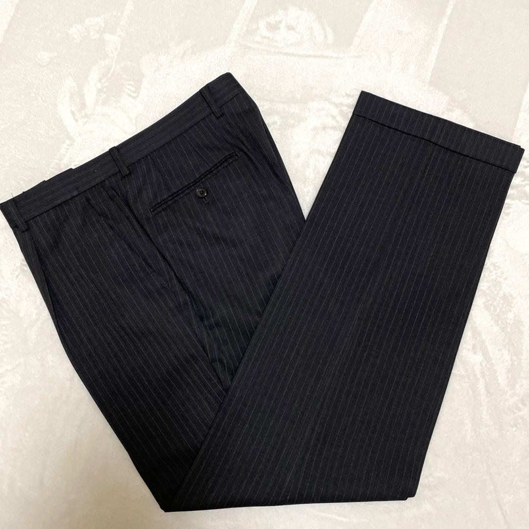 まとめ買いでお得 美品】YUKI TORII HOMMEダークグレーペンストライプスーツ総裏A7 スーツ