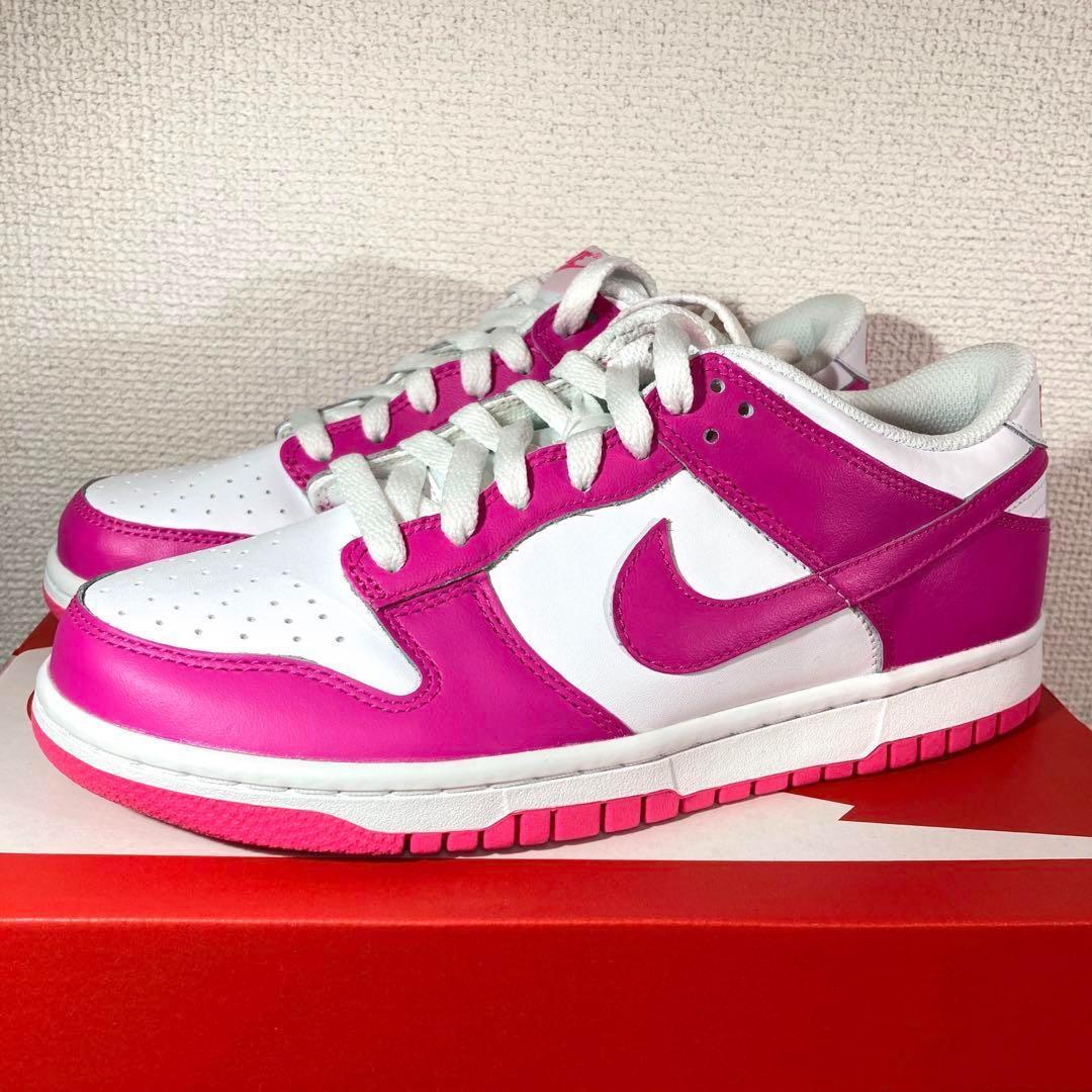 【新品25cm】NIKE｜ダンク ロー GS｜ホワイト/ピンク 新品25cm】NIKE｜ダンク ロー GS｜ホワイト/ピンク - メルカリ