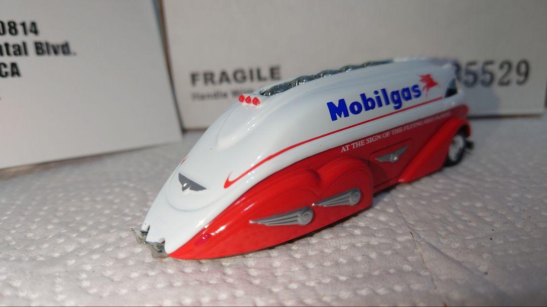 ミニカーHot Wheels 100% Mobil Oil Rocket Oil