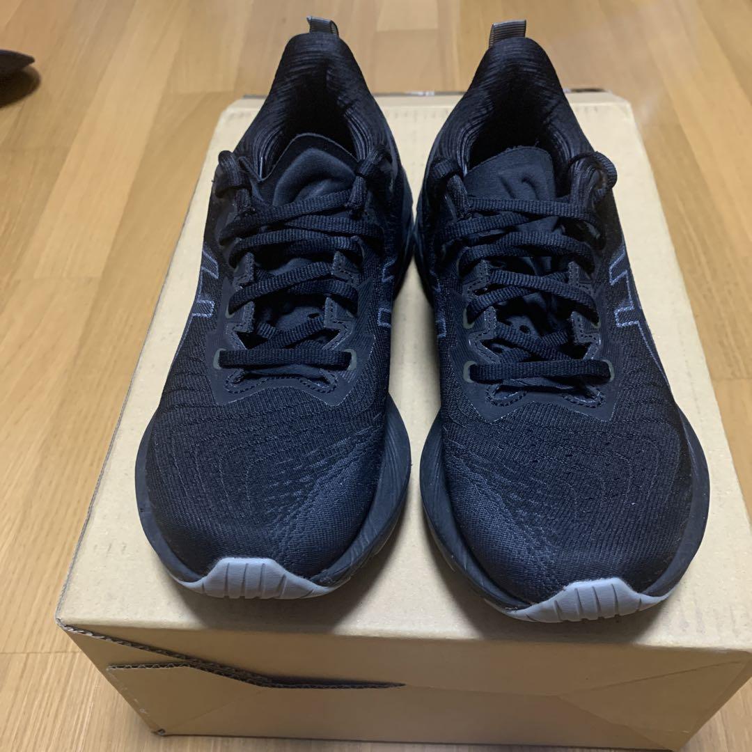 asics ノヴァブラスト4 ブラック25.0cm
