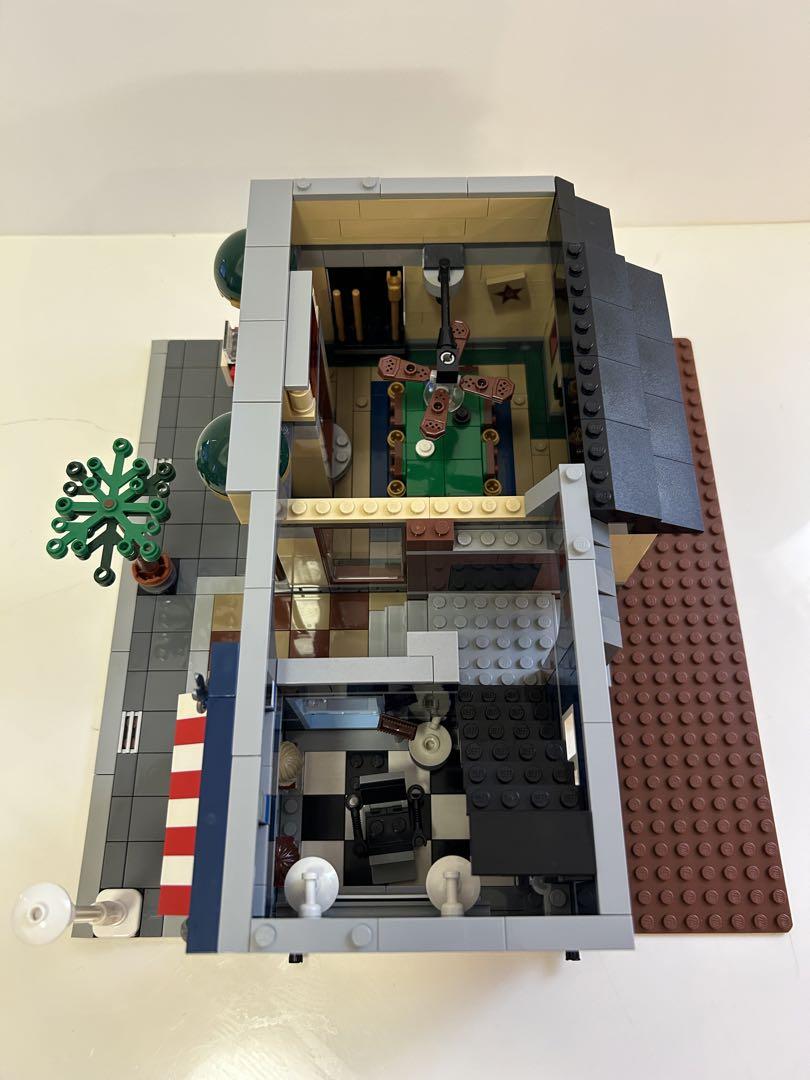 LEGO 10246 探偵事務所 画像8