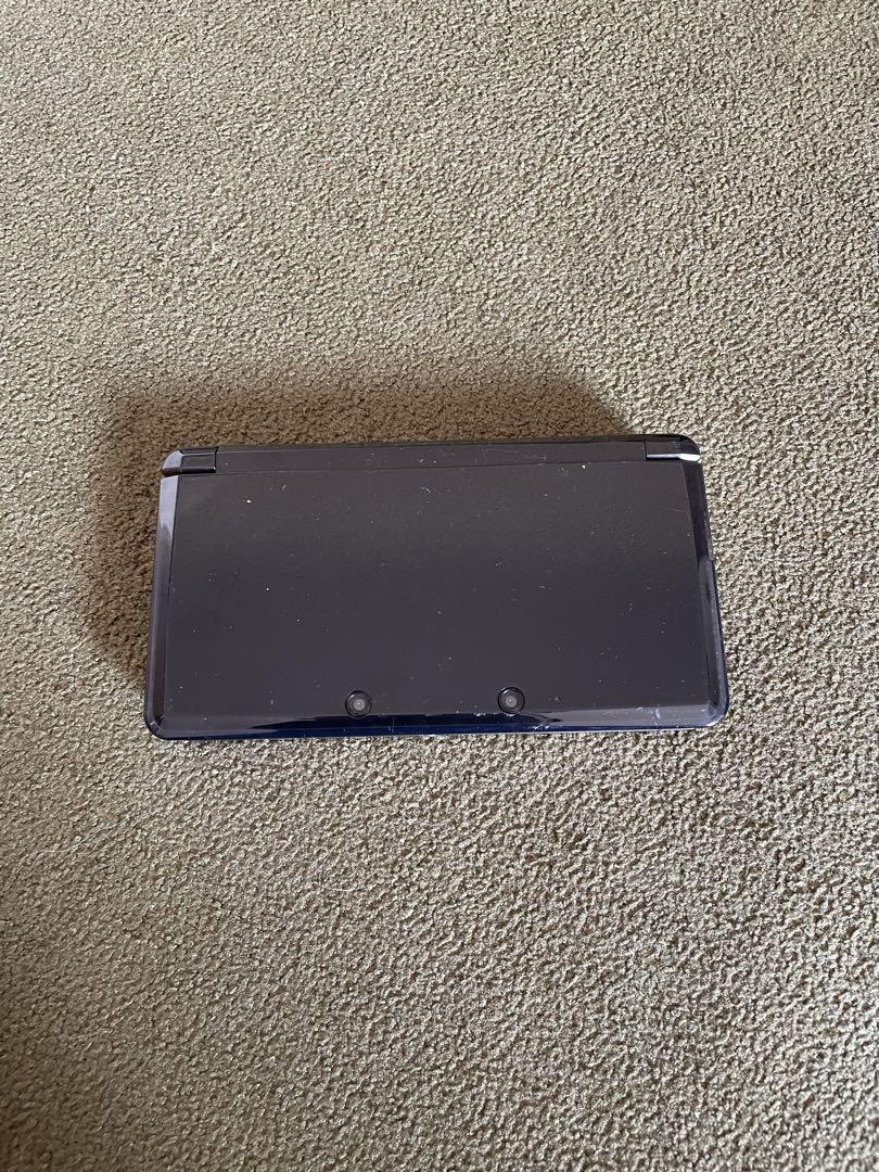 ニンテンドー　3DS本体　ソフト　美品