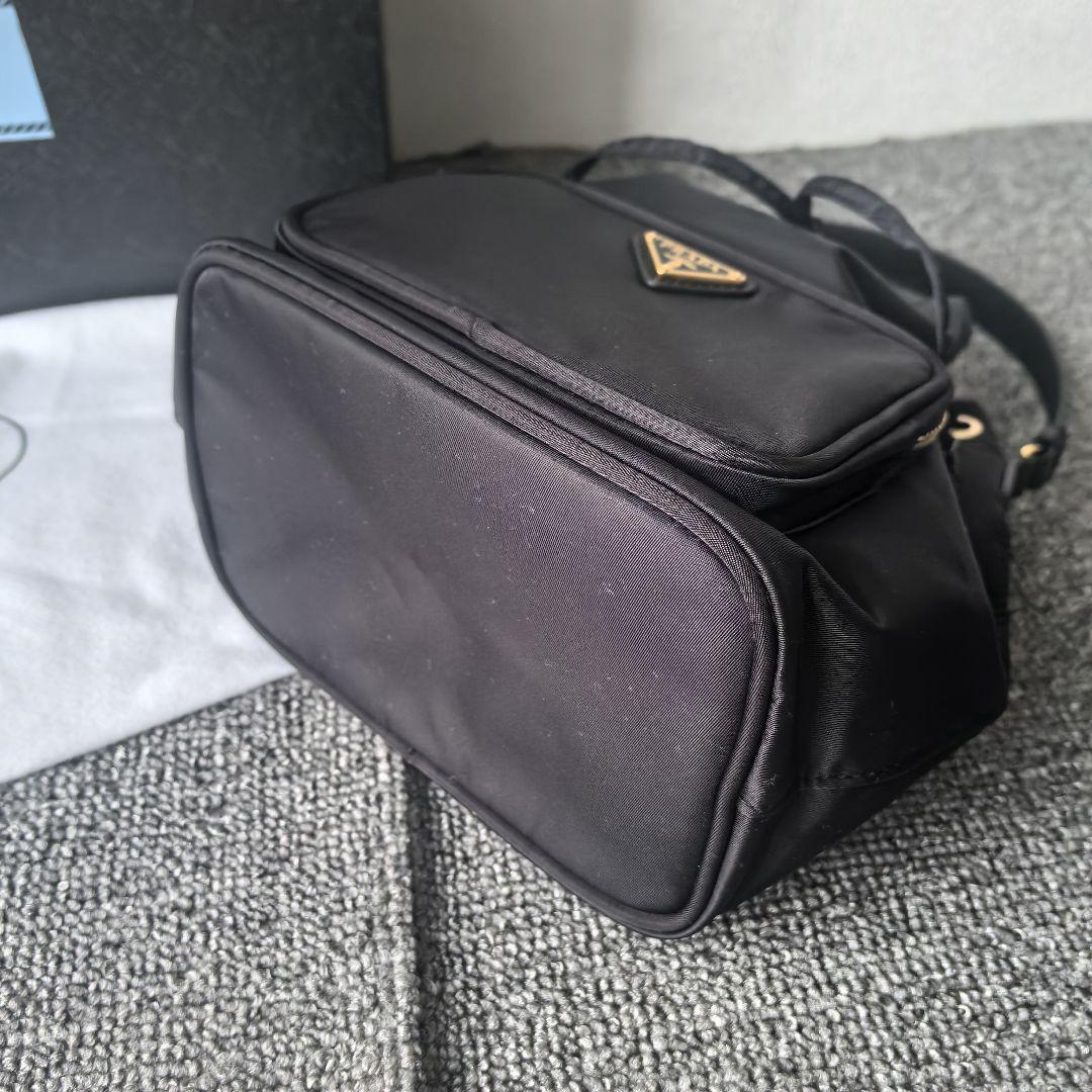 三角ロゴ ゴールド金具