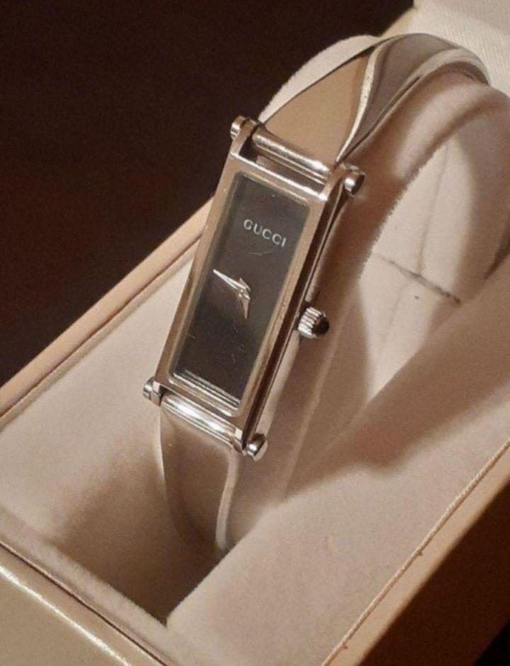 【GUCCI】グッチ★バングルタイプ腕時計★1500L