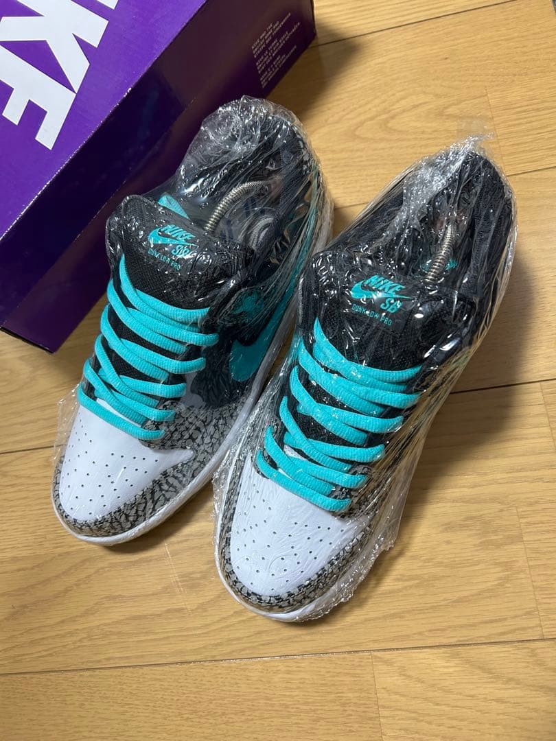 Nike SB Dunk Low Elephant/Safari