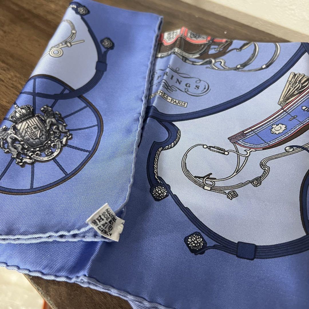 HERMES スプリングス スカーフ HERMES ミニカレ スプリングス シルクスカーフ - メルカリ