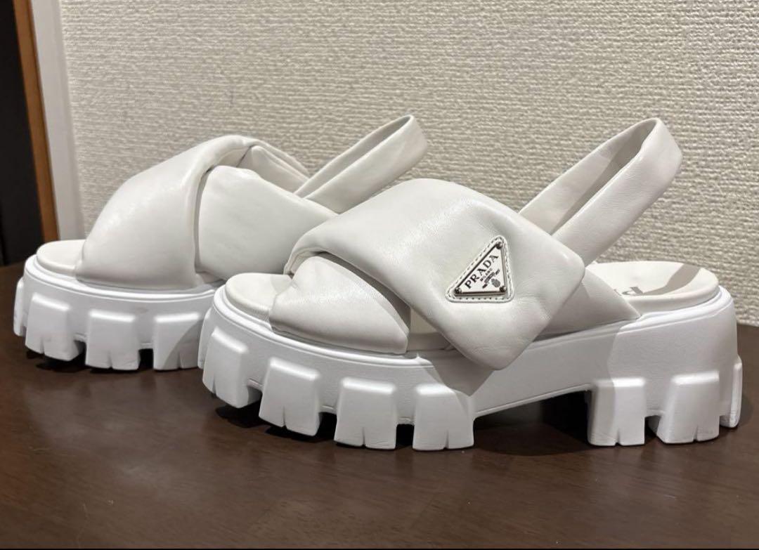 PRADA モノリス　パデッドナッパレザー サンダル　ホワイト　37 プラダ
