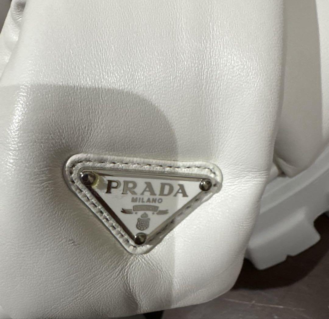 PRADA モノリス パデッドナッパレザー サンダル ホワイト 37