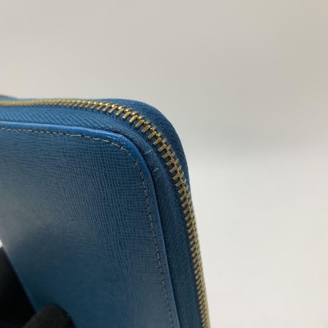 FENDI フェンディ 長財布 ブルー ラウンドファスナー