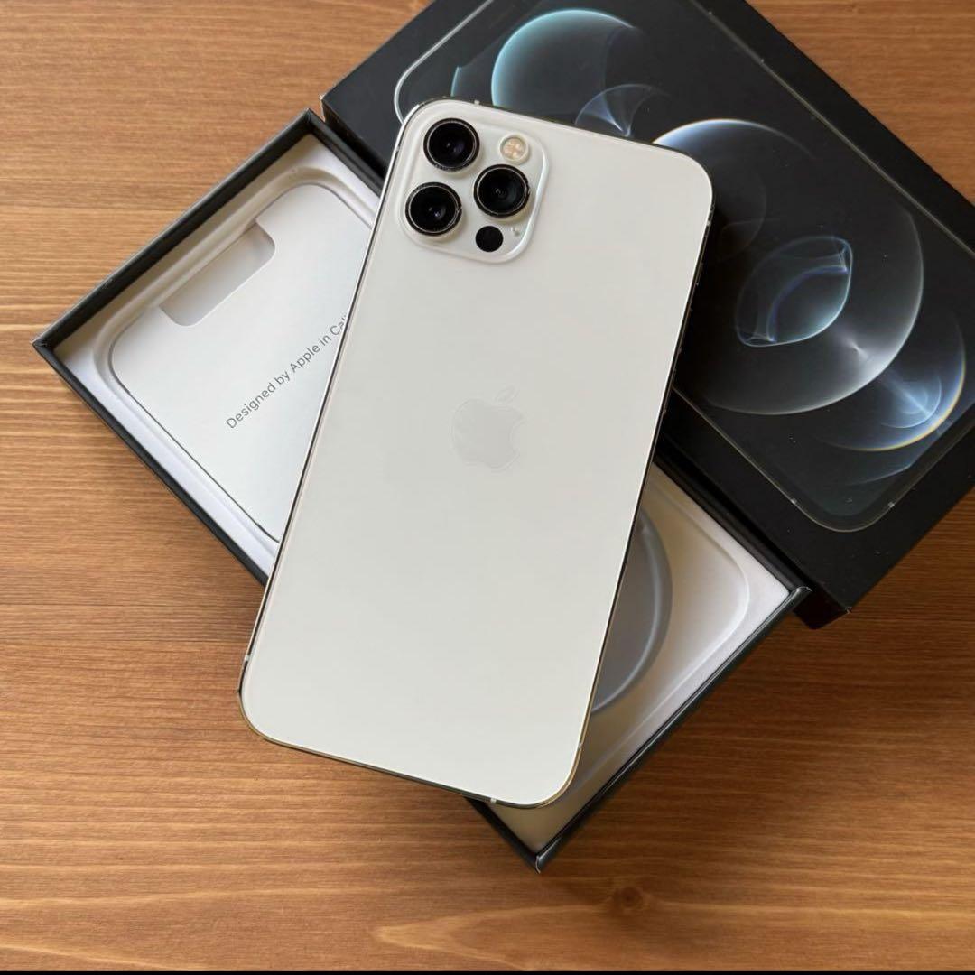 Apple iPhone 12 Pro 256GB シルバー　早い者勝ち