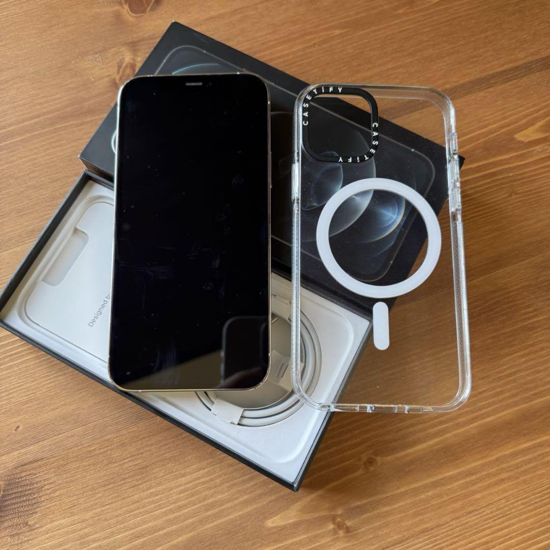 Apple iPhone 12 Pro 256GB シルバー　早い者勝ち