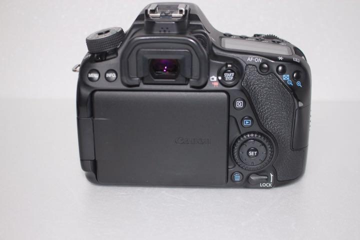 格安NEW 極上 キャノン Canon EOS 80D 標準レンズセット DMGcr-m15587838659 大得価HOT