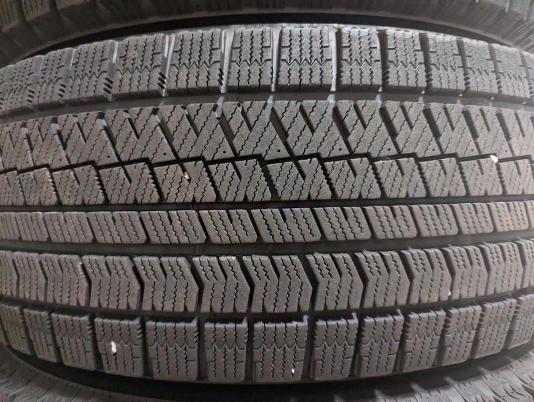 ブリジストン BLIZZAK VRX2 225/55/R18 4本セット ②