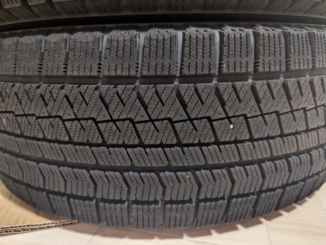 ブリジストン BLIZZAK VRX2 225/55/R18 4本セット ②