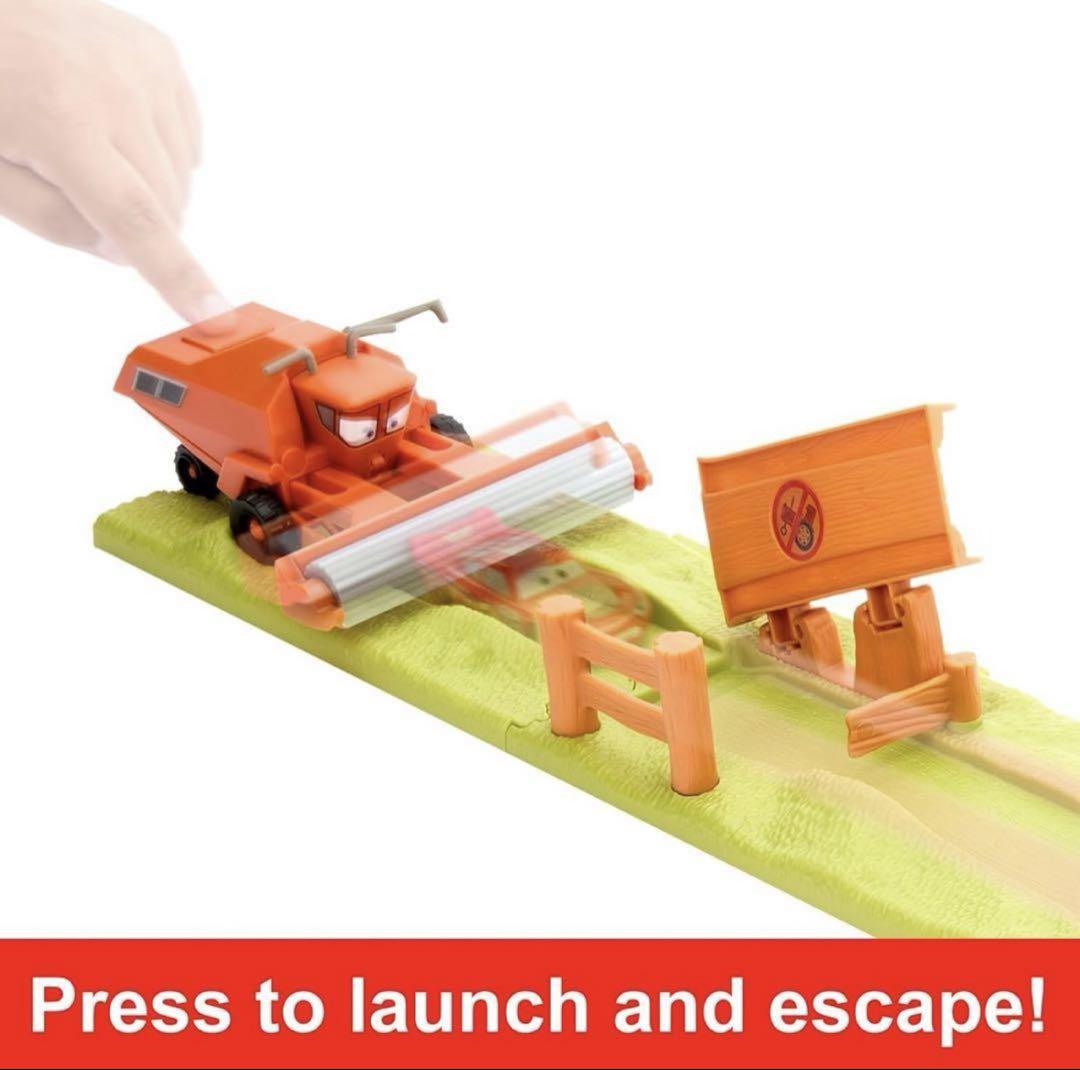 カーズ マテル FRANK ESCAPE & STUNT プレイセット ミニカー
