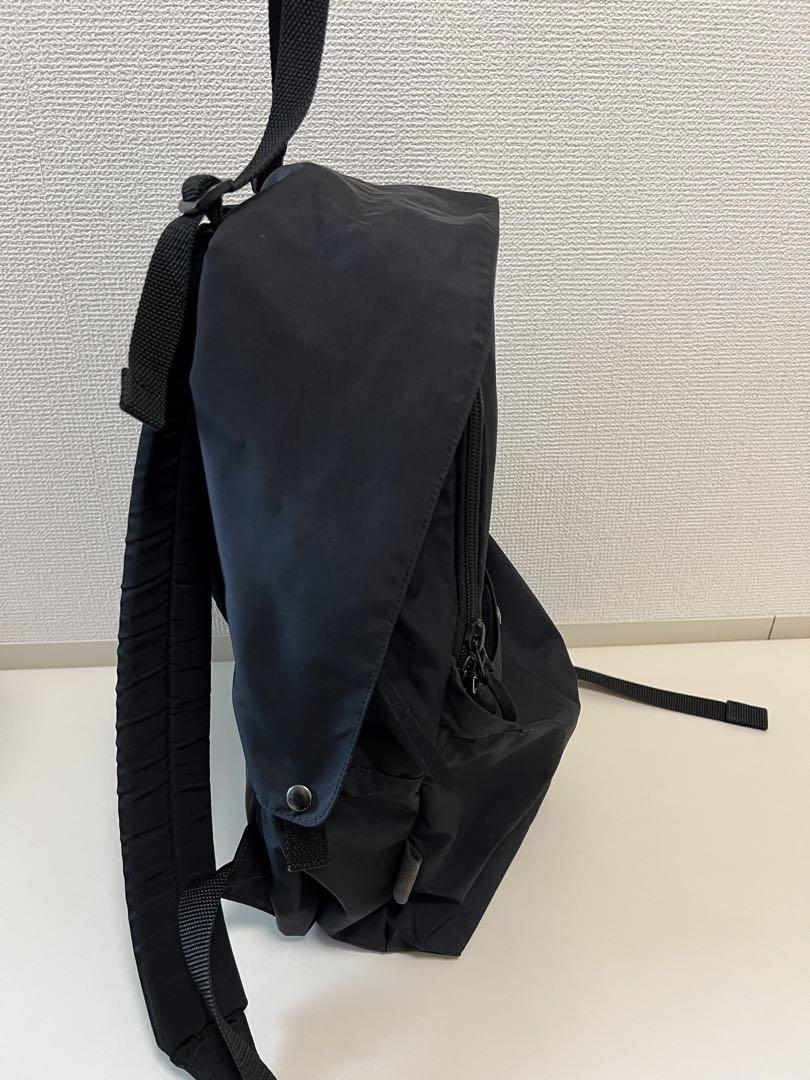 zattu ブラックナイロンリュック