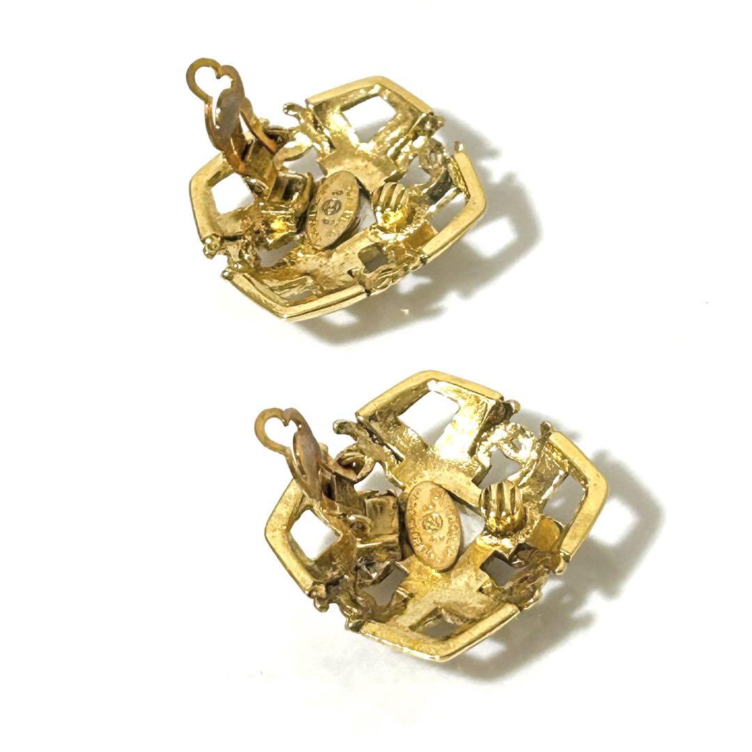 CHANEL 菱形 フェイクパール ゴールド ヴィンテージ イヤリング