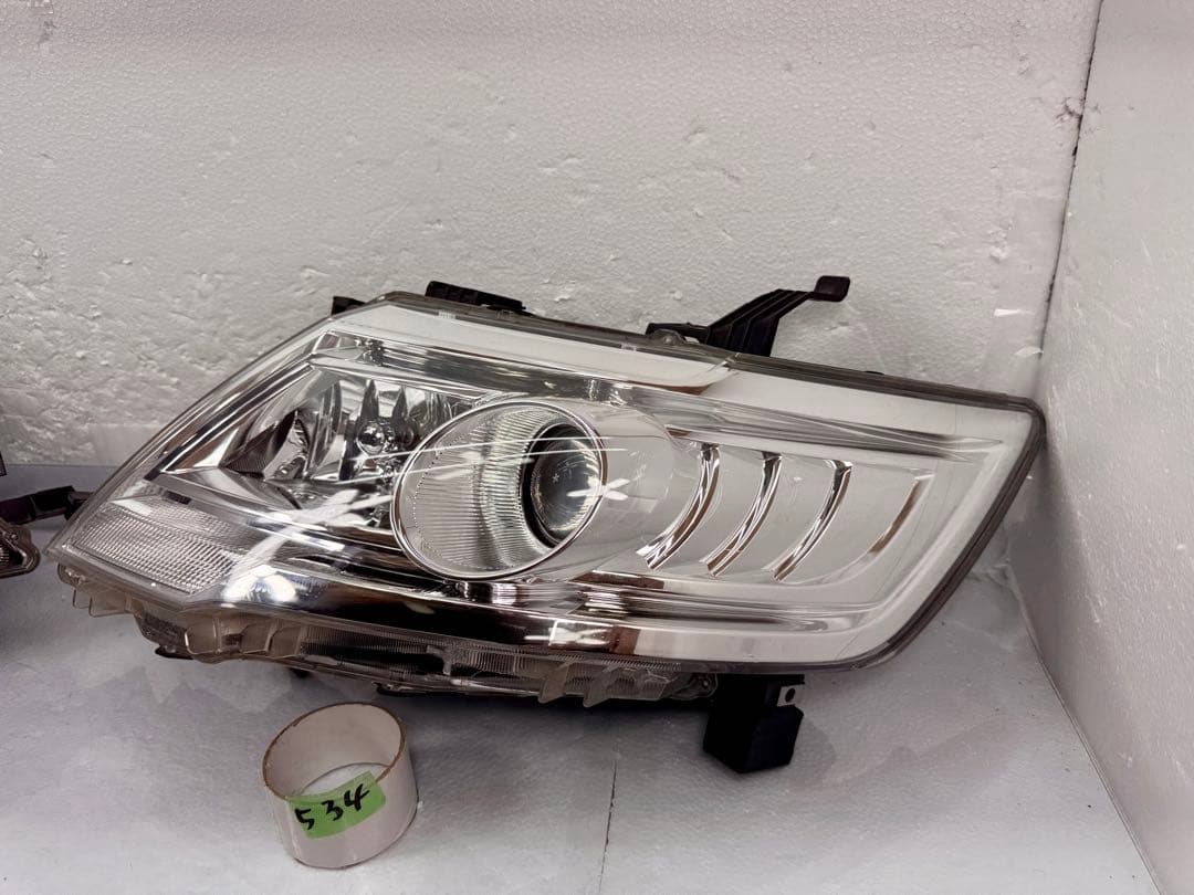 日産 セレナ HWS C25 CC25 後期 HID ヘッドライト 左右