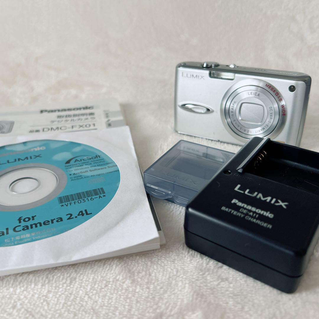 Panasonic LUMIX DMC-FX01コンデジ オールドデジタルカメラ