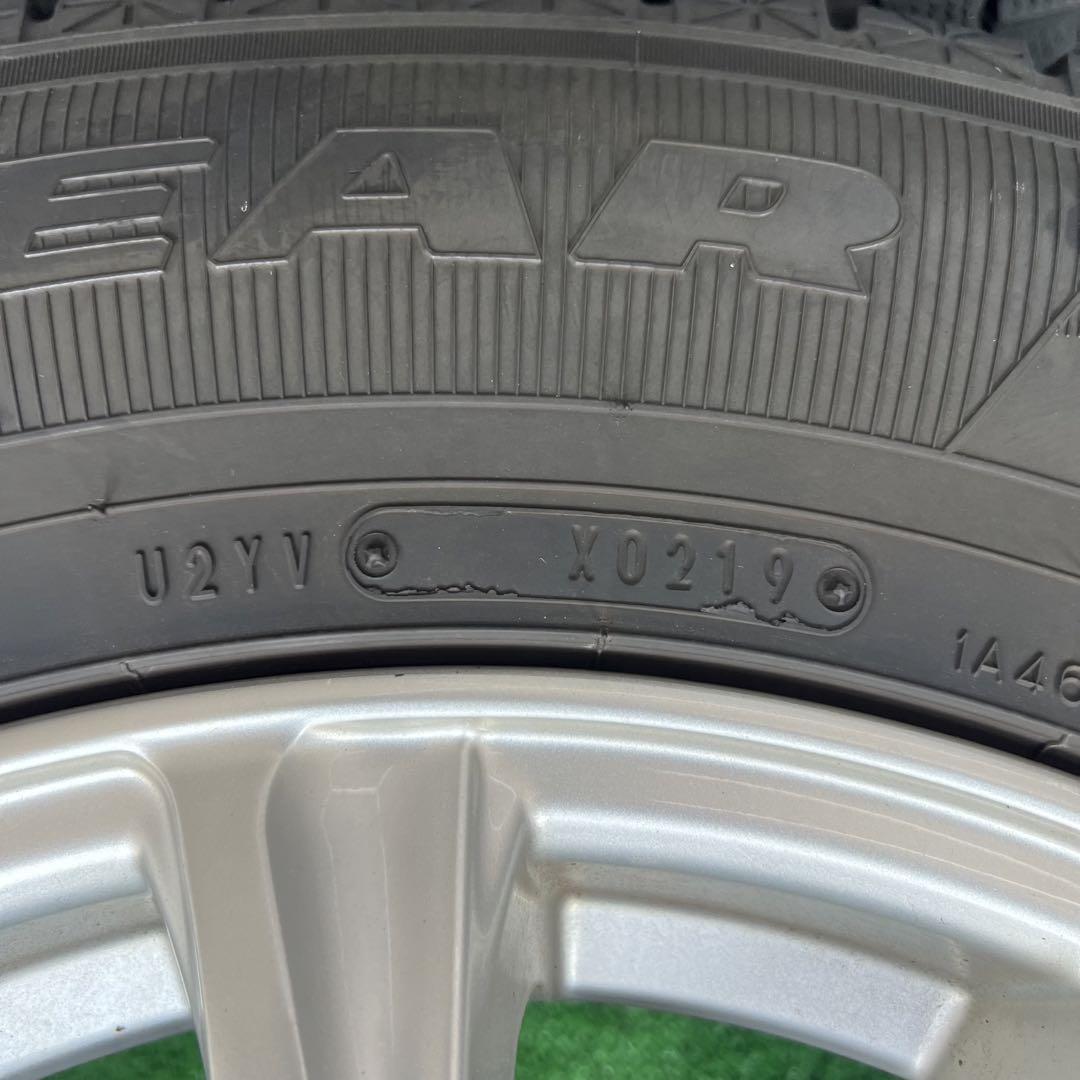 215/70R16 スタッドレスタイヤアルミホイールセット フォレスター