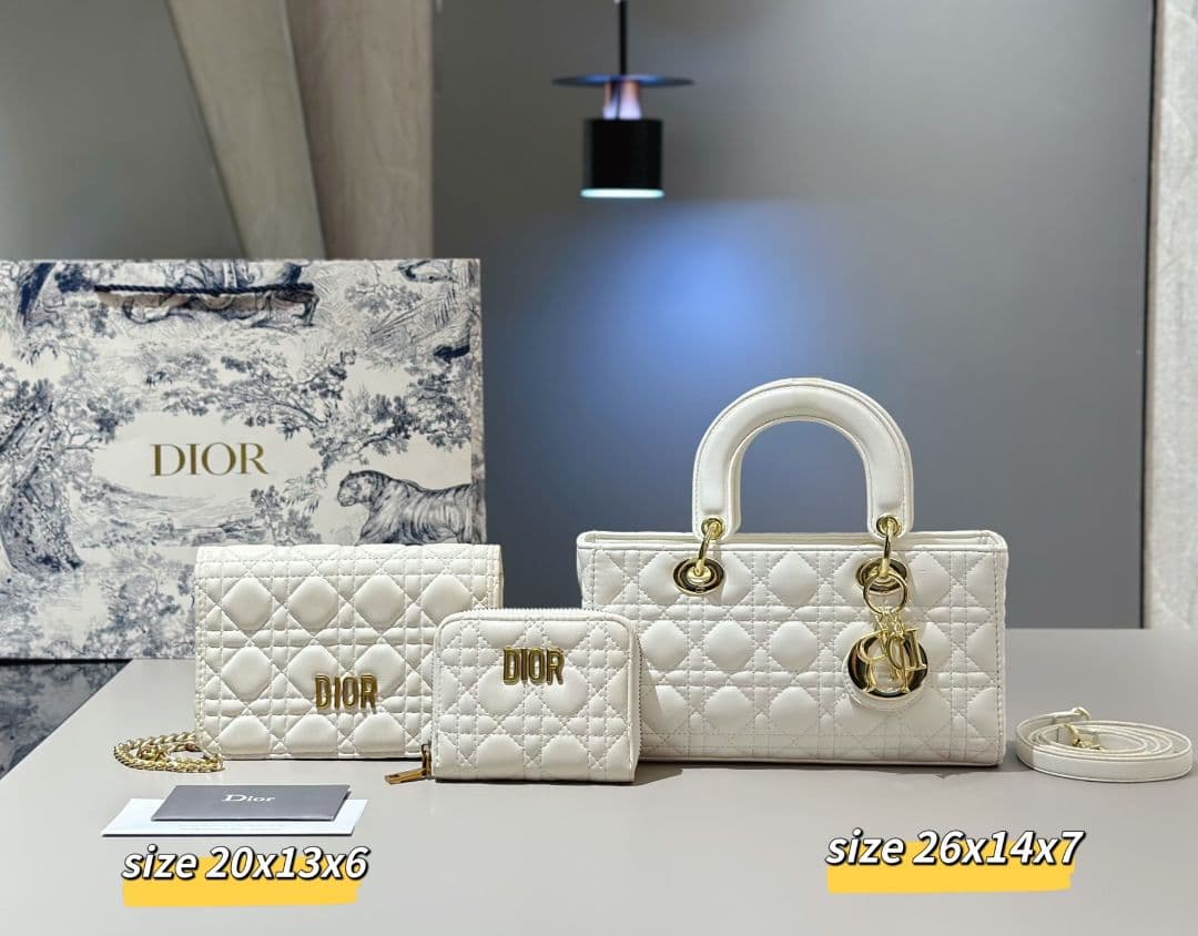 Dior ホワイトキルティングバッグセット