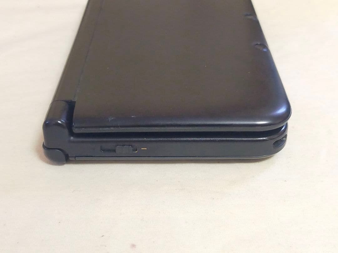 ニンテンドー3DSLLブラック目立った傷や汚れなし