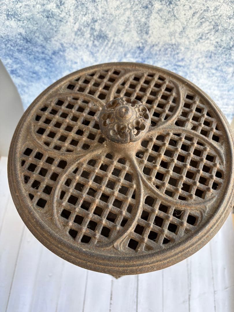 ストーブ フランス 鋳物 鉄製 シャビー レトロ ヴィンテージ(レ15) ストーブ フランス 鋳物 鉄製 シャビー レトロ ヴィンテージ(レ15)