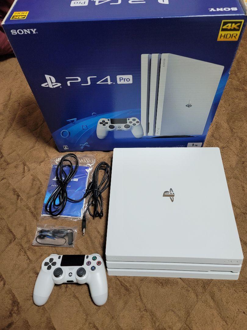 PlayStation4 pro　CUH-7000BB02　グレイシャーホワイト