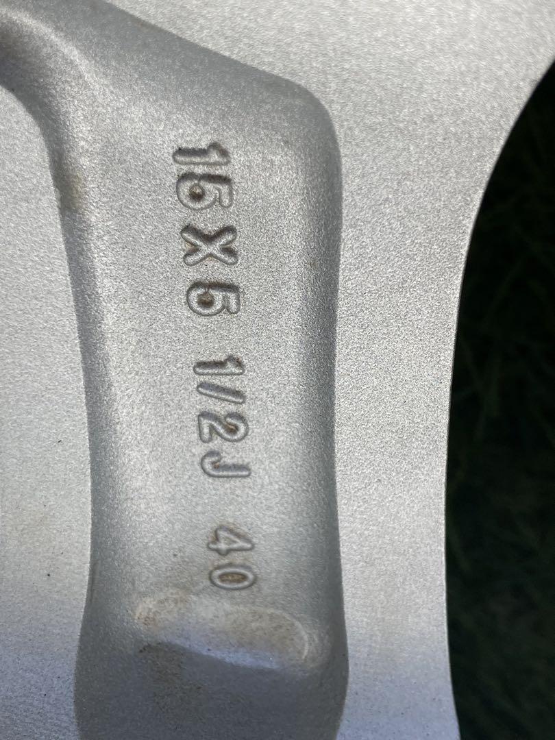ノート　E12 純正15インチ ホイールセット タイヤ付き