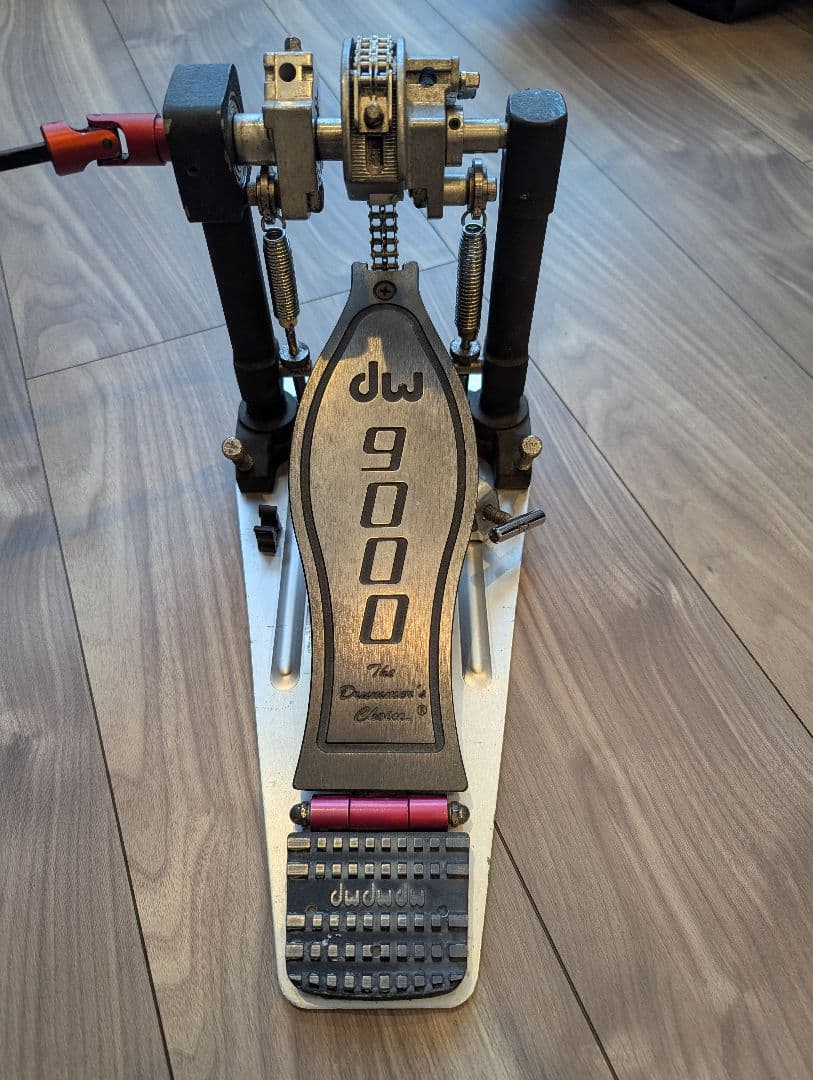 DW9000 ツインペダル 動作良好 ハードケース 予備ビーター付 DW9000 ツインペダル 動作良好 ハードケース 予備ビーター付