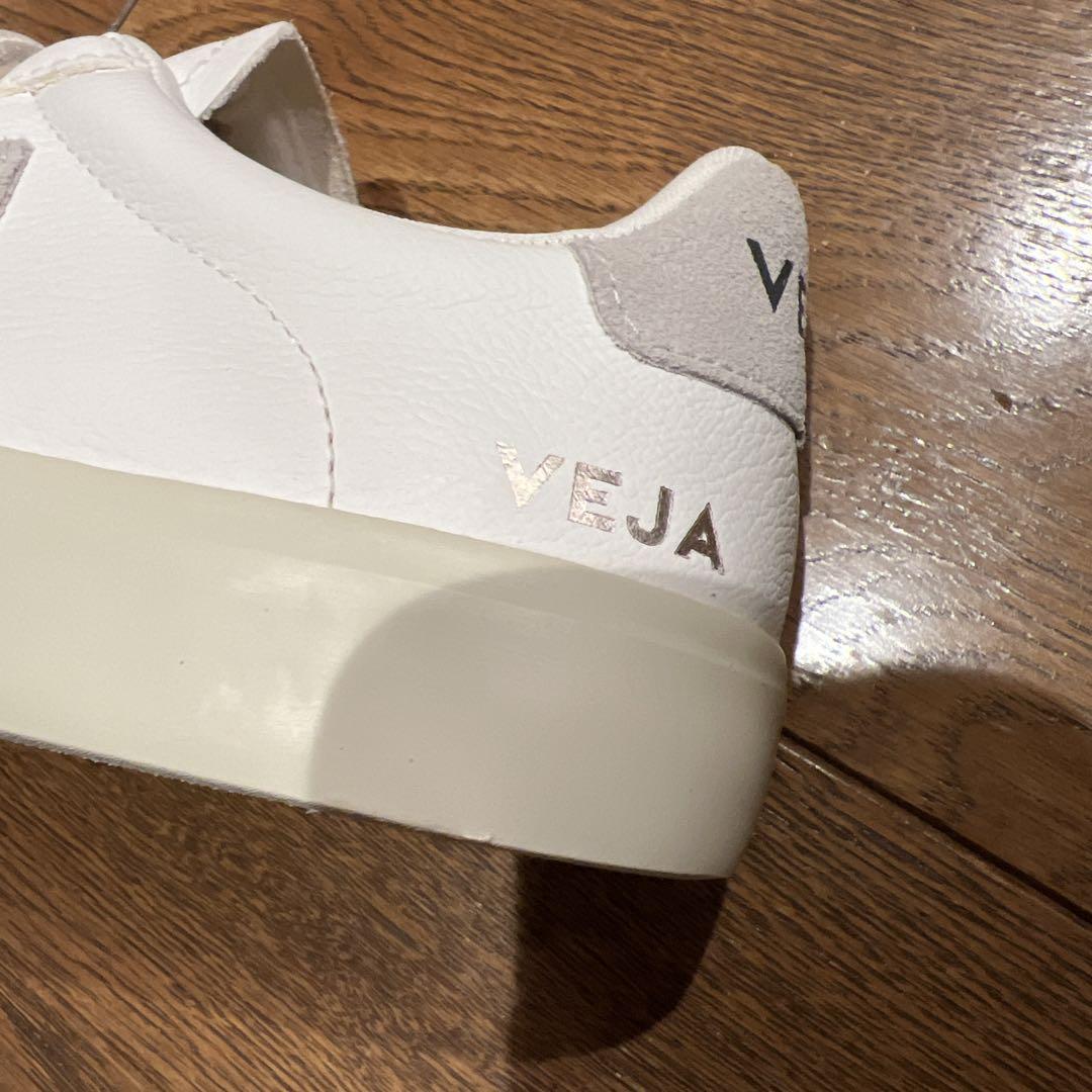 VEJA Recife ロゴカンポフリーレザー 白&ナチュラル #38