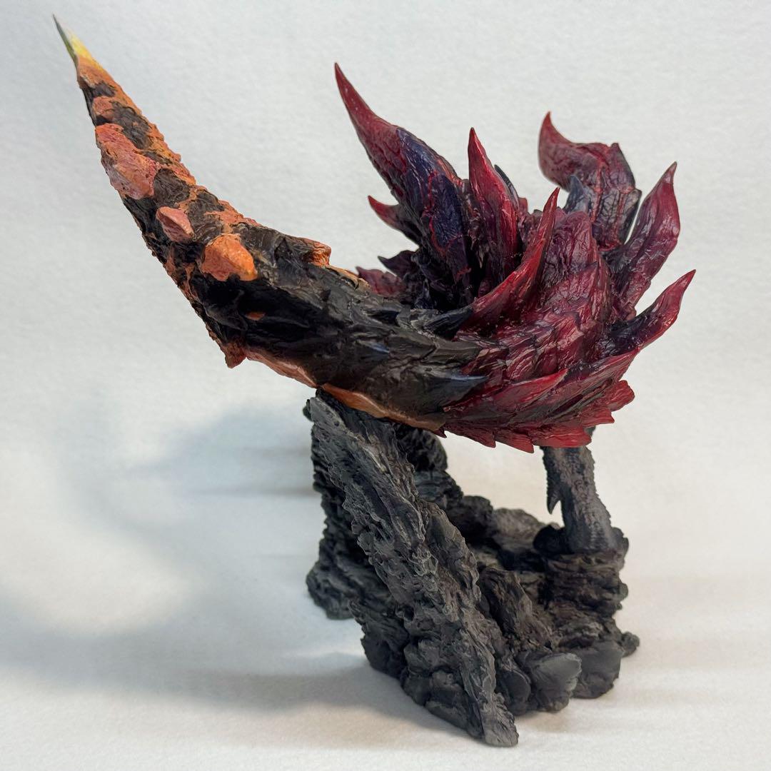 モンスターハンター　フィギュアビルダー クリエイターズモデル 燼滅刃ディノバルド Amazon.co.jp: カプコンフィギュアビルダー クリエイターズ