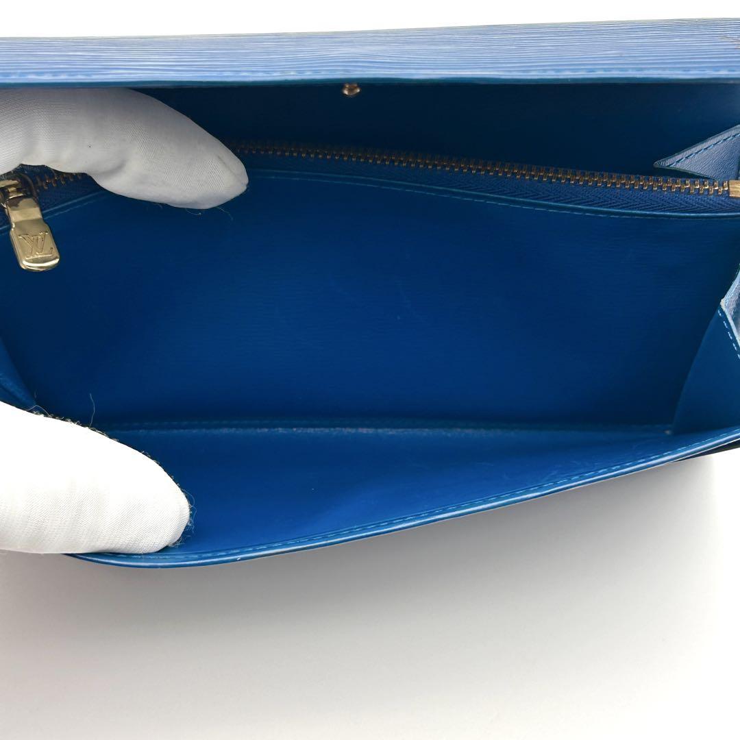 Louis Vuitton エピ 長財布 ポルトフォイユサラ 青