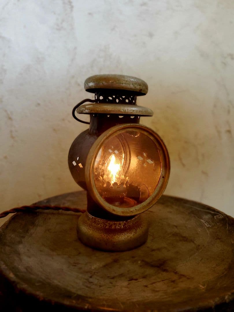 オイルランプ　吊り下げライト　ホヤガラス　アンティーク　ハンドメイド　卓上ライト