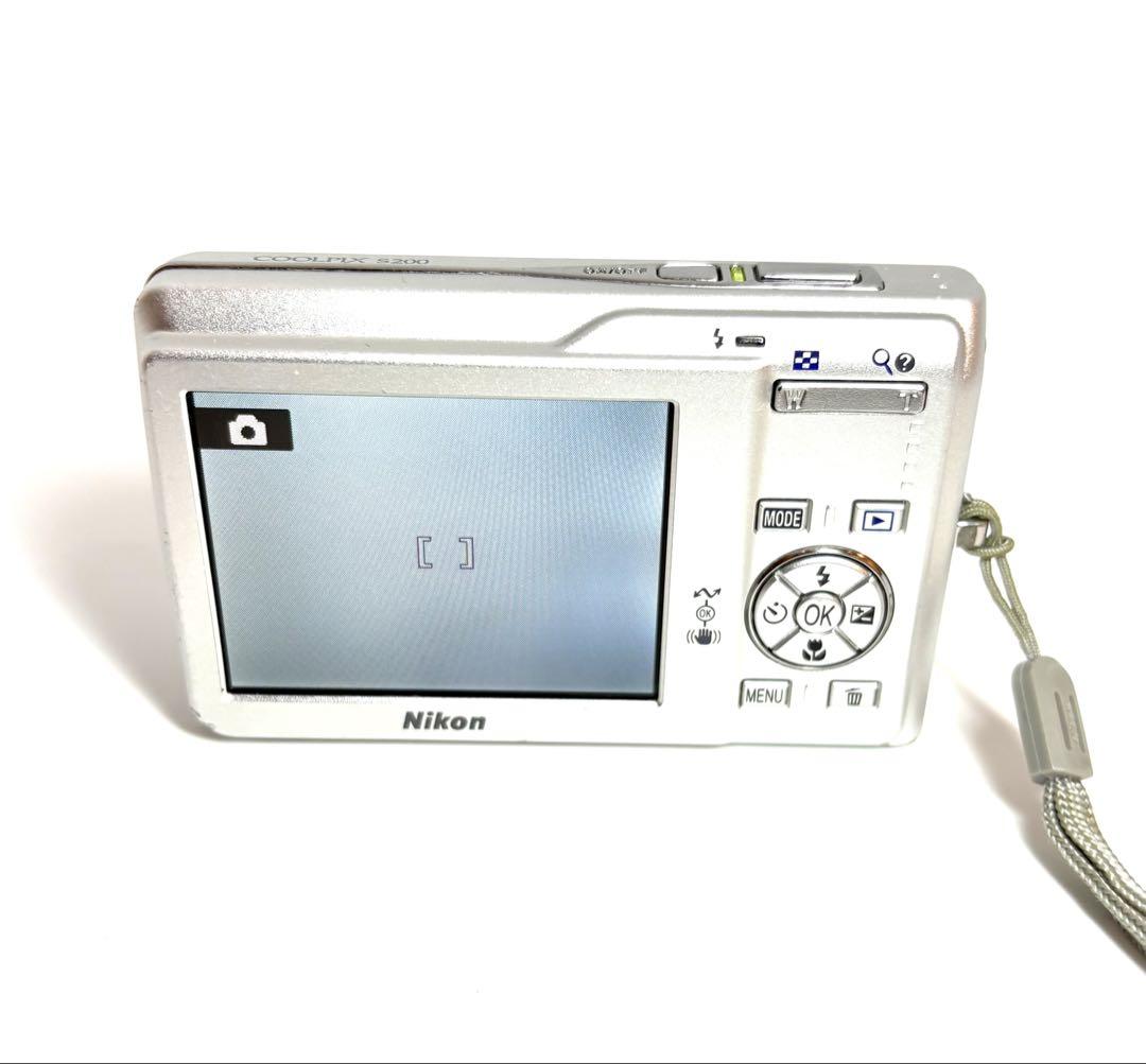 Nikon COOLPIX S200 シルバー
