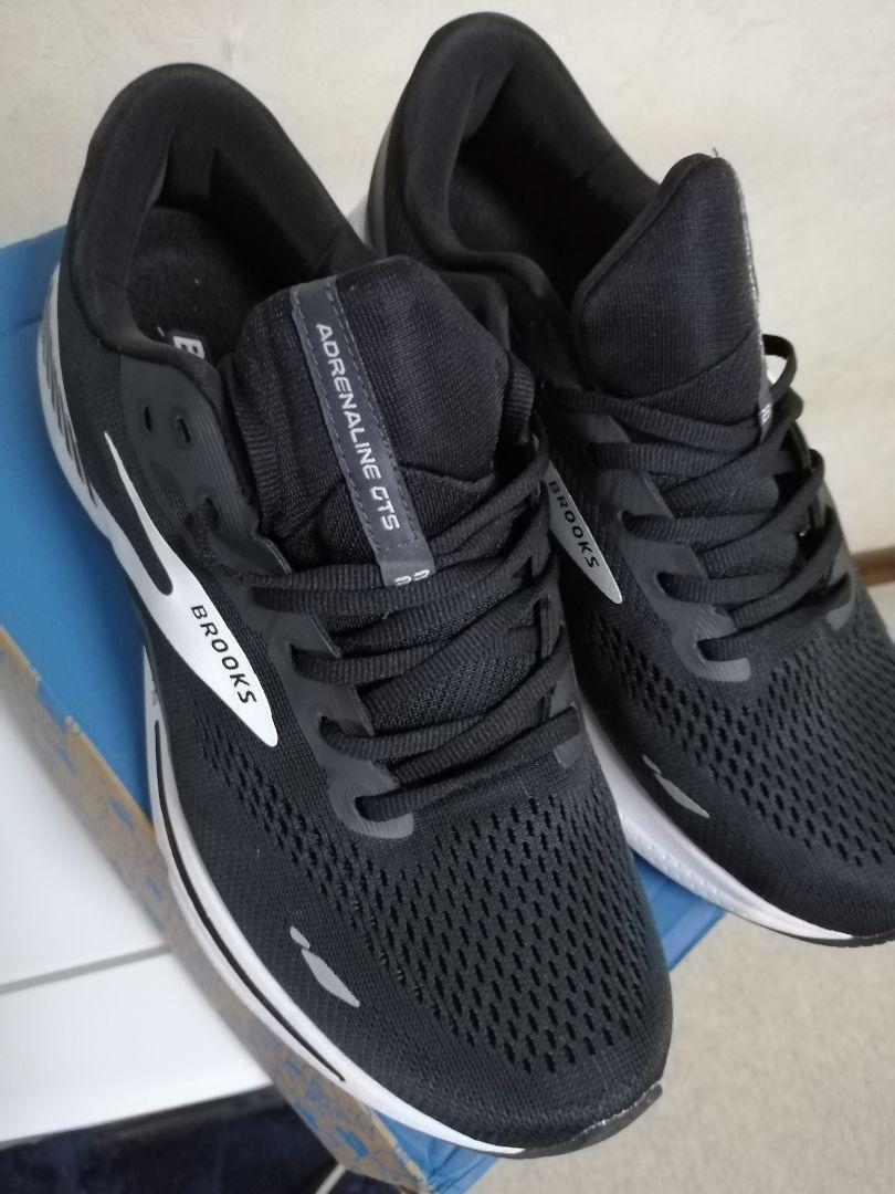 新品 ブルックスランニングシューズ 27.5cm