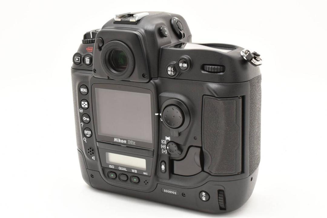 ■ 美品 ■ ニコン　Nikon D2X ボディ 《ショット数 2168枚》