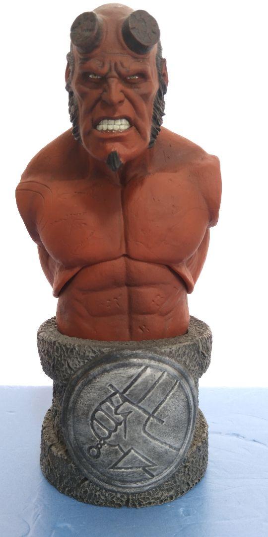 Hellboy フィギュア