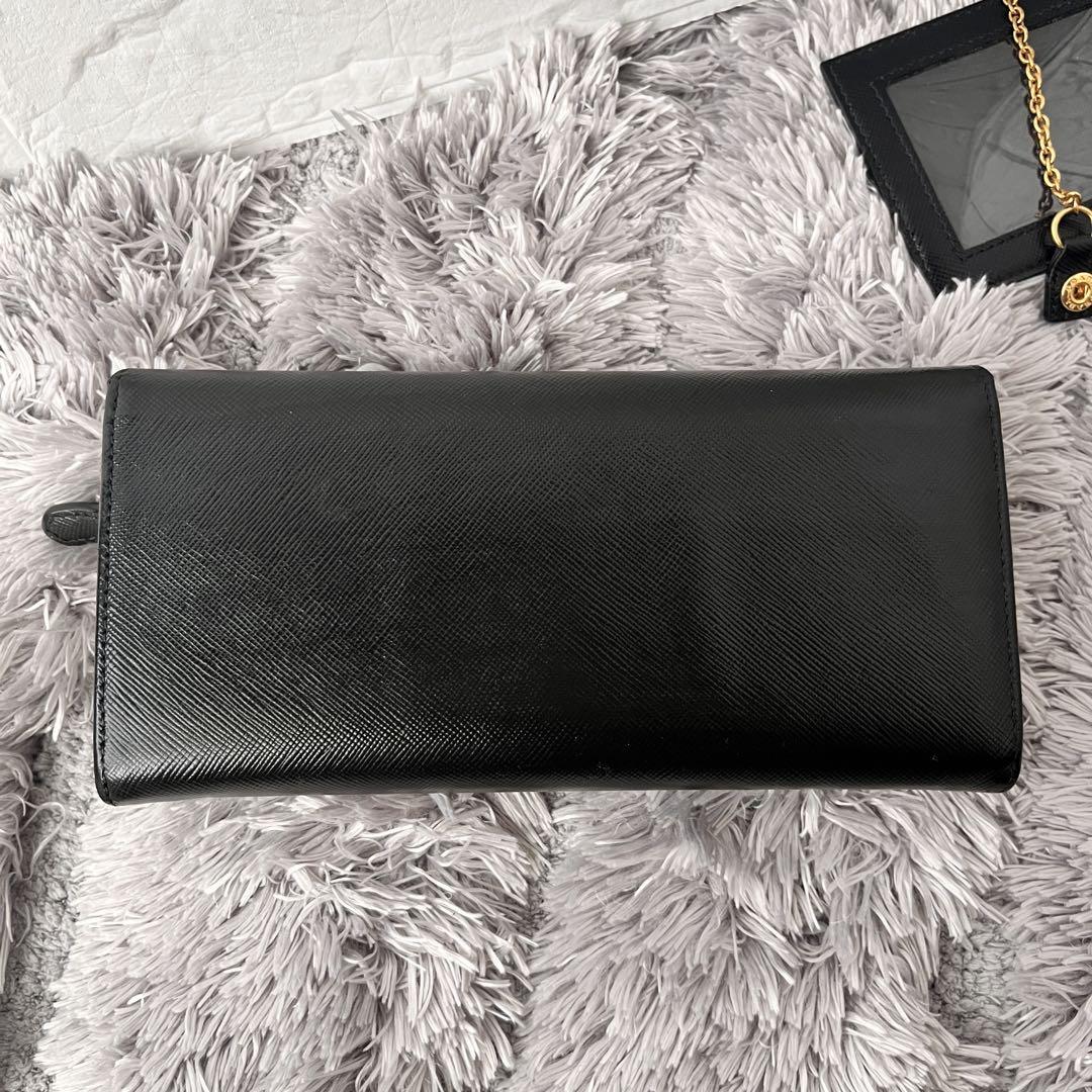 良品✨PRADA 長財布カードケース付き　サフィアーノ　三角ロゴ　ブラック 楽天市場】prada 長財布 パスケース 黒の通販