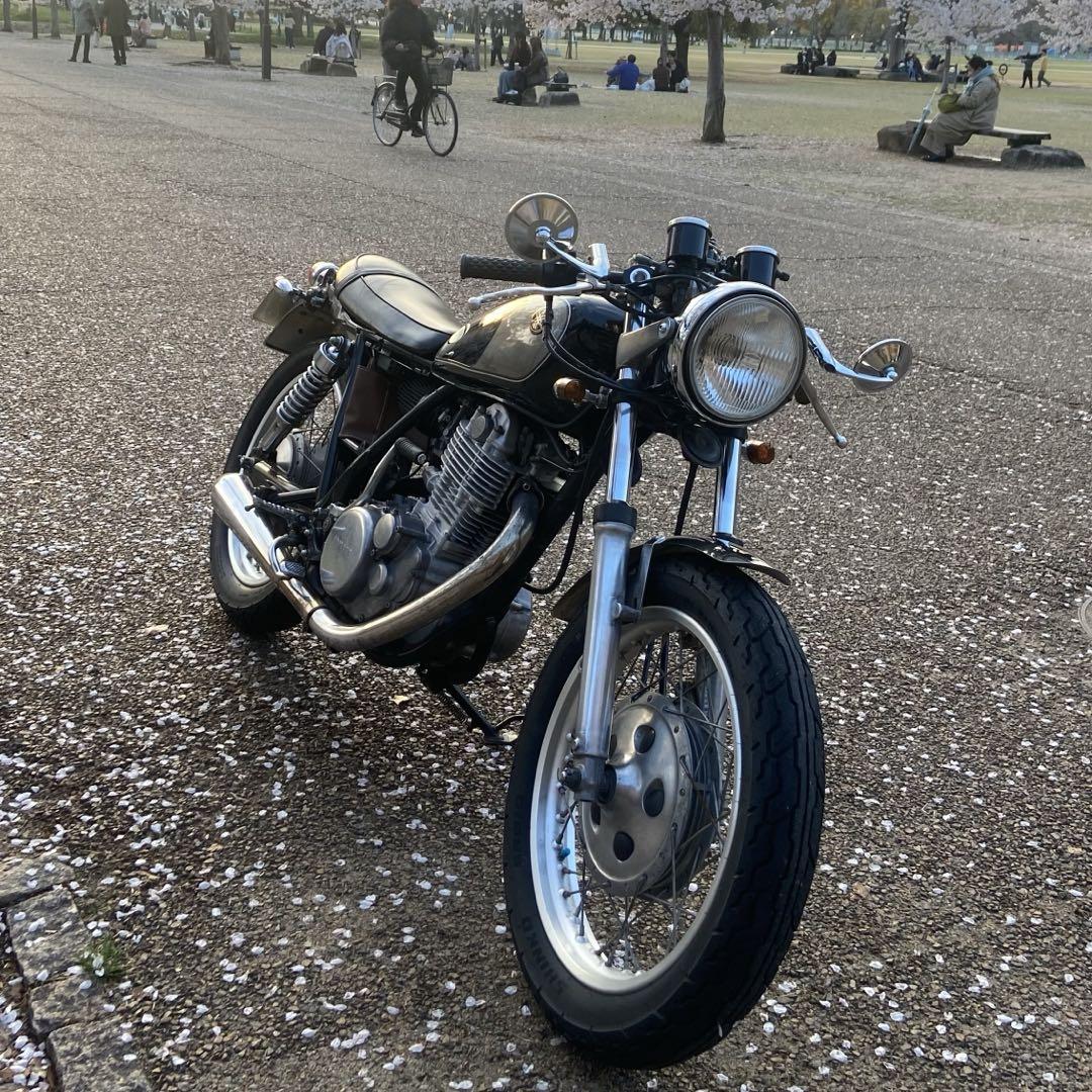 SR400 シングルシート　カフェレーサー
