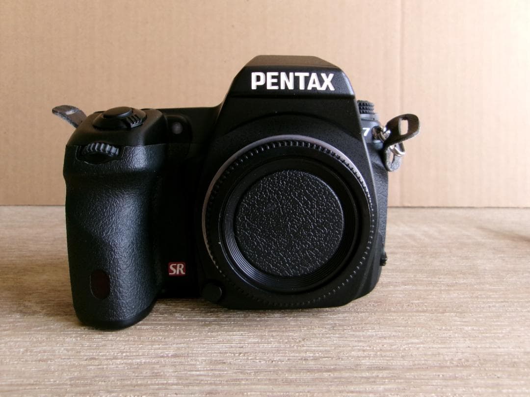 PENTAX K-7デジタル一眼レフカメラ 本体と付属品